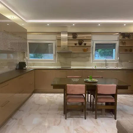 Apartman Efrosinis Paradise Néa Mihanióna
